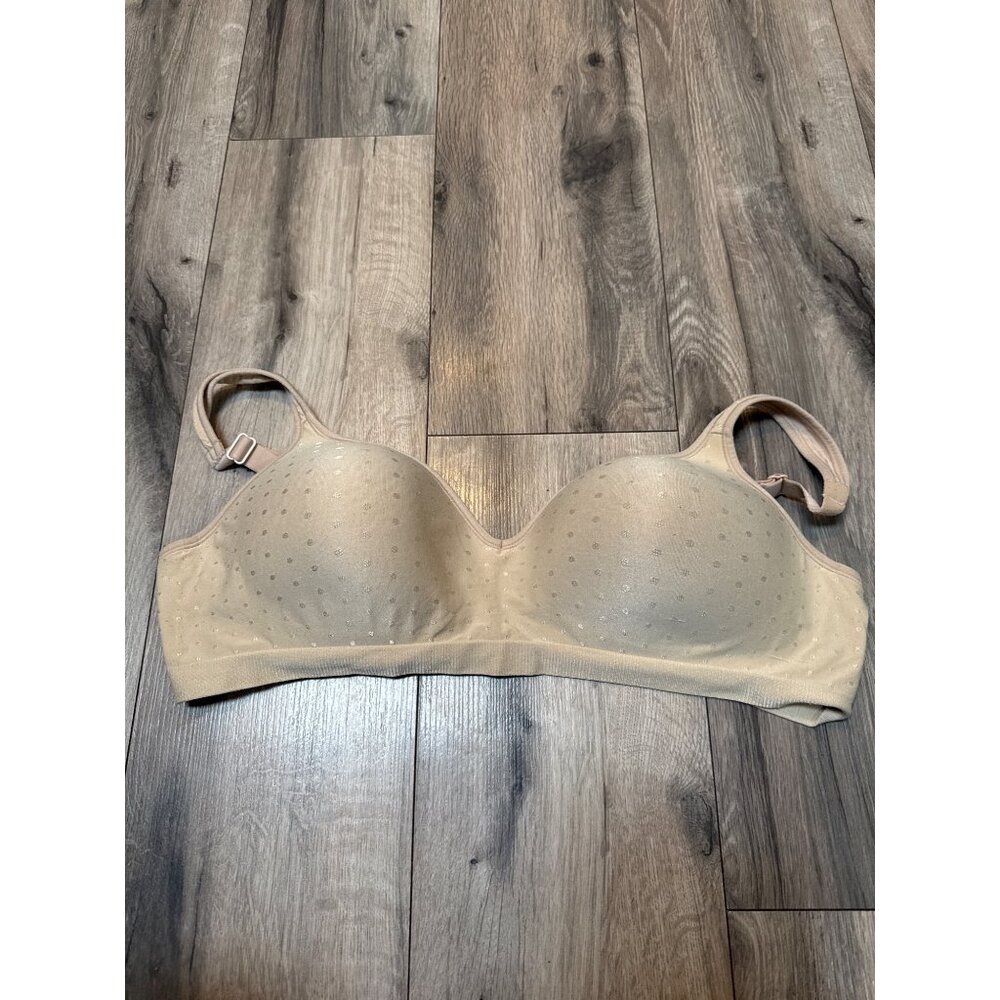 Bali Comfort Revolution Womens Padded Wirefree Bra 42D Beige Nylon Spandex Smoot